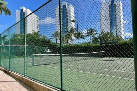 Condominio en venta en Sunny Isles Beach, Florida, 2 dormitorios, 142.14 m2 № 1982119 - foto 30