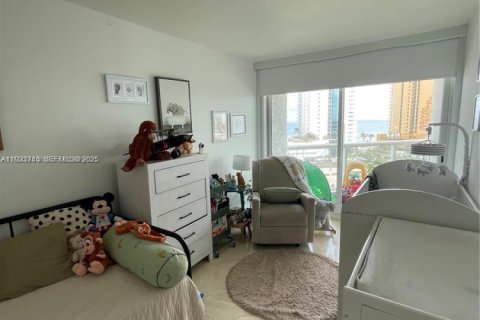 Condominio en venta en Sunny Isles Beach, Florida, 2 dormitorios, 142.14 m2 № 1982119 - foto 24