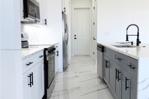 Купить виллу или дом в Кейп-Корал, Флорида 3 спальни, 161.56м2, № 1990410 - фото 27