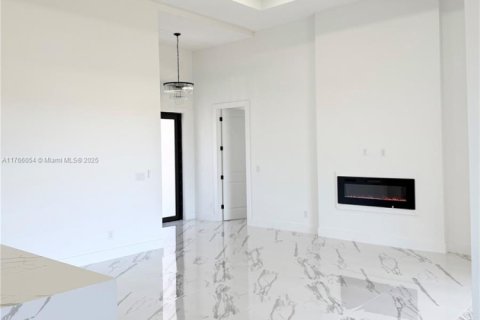 Купить виллу или дом в Кейп-Корал, Флорида 3 спальни, 161.56м2, № 1990410 - фото 18