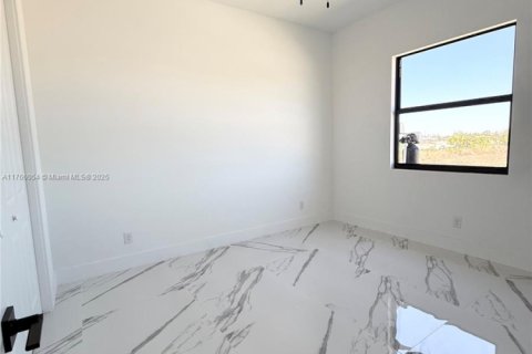 Купить виллу или дом в Кейп-Корал, Флорида 3 спальни, 161.56м2, № 1990410 - фото 22