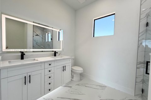 Купить виллу или дом в Кейп-Корал, Флорида 3 спальни, 161.56м2, № 1990410 - фото 12