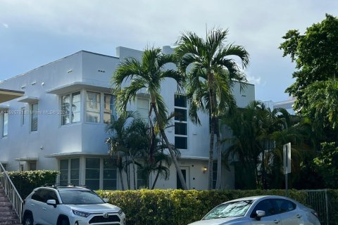 Commercial property in Miami Beach, Florida № 1861415 - photo 2