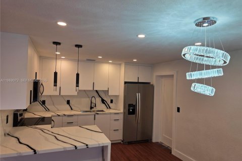 Купить виллу или дом в Майами, Флорида 4 спальни, 126.72м2, № 2033253 - фото 10