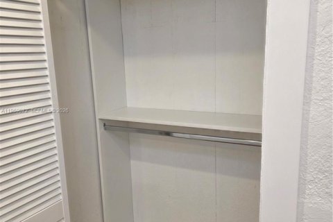 Купить виллу или дом в Майами, Флорида 4 спальни, 126.72м2, № 2033253 - фото 9