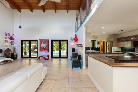Villa ou maison à vendre à Palmetto Bay, Floride: 4 chambres, 331.94 m2 № 1949638 - photo 24