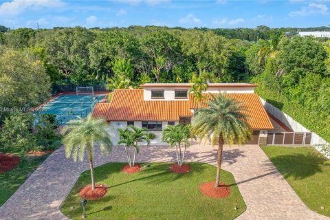 Villa ou maison à vendre à Palmetto Bay, Floride: 4 chambres, 331.94 m2 № 1949638 - photo 4