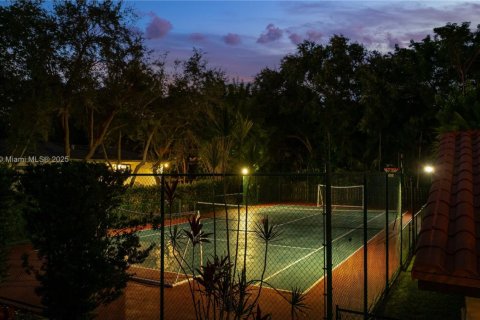 Villa ou maison à vendre à Palmetto Bay, Floride: 4 chambres, 331.94 m2 № 1949638 - photo 15