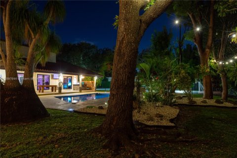 Villa ou maison à vendre à Palmetto Bay, Floride: 4 chambres, 331.94 m2 № 1949638 - photo 28