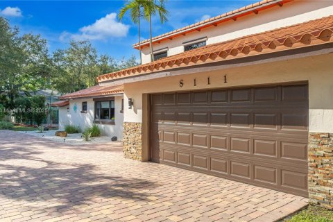 Villa ou maison à vendre à Palmetto Bay, Floride: 4 chambres, 331.94 m2 № 1949638 - photo 7