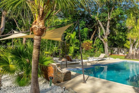 Villa ou maison à vendre à Palmetto Bay, Floride: 4 chambres, 331.94 m2 № 1949638 - photo 11