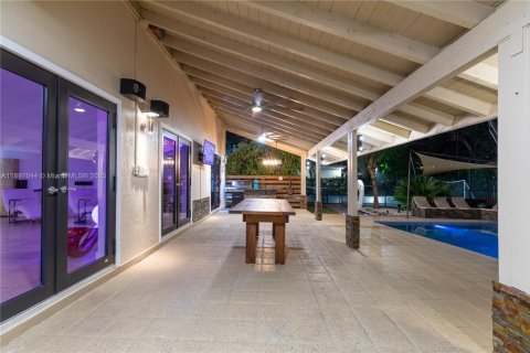 Villa ou maison à vendre à Palmetto Bay, Floride: 4 chambres, 331.94 m2 № 1949638 - photo 25