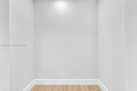 Casa en venta en Hialeah, Florida, 3 dormitorios, 103.49 m2 № 2278678 - foto 28