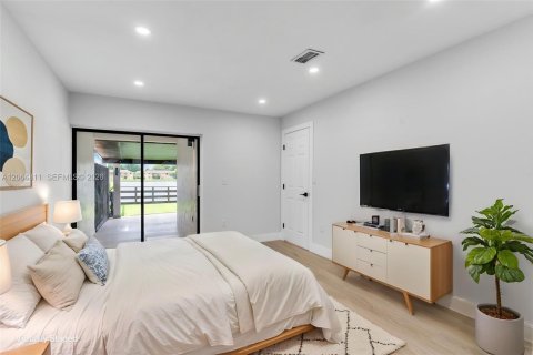 Casa en venta en Hialeah, Florida, 3 dormitorios, 103.49 m2 № 2278678 - foto 26