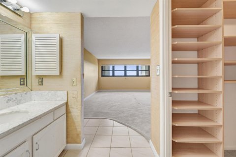 Condo in Fort Lauderdale, Florida, 3 bedrooms  № 2181974 - photo 21