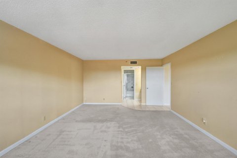 Condo in Fort Lauderdale, Florida, 3 bedrooms  № 2181974 - photo 19