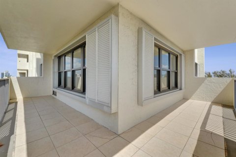Condo in Fort Lauderdale, Florida, 3 bedrooms  № 2181974 - photo 28
