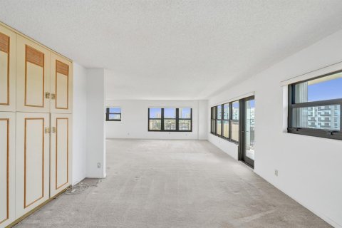 Condo in Fort Lauderdale, Florida, 3 bedrooms  № 2181974 - photo 15
