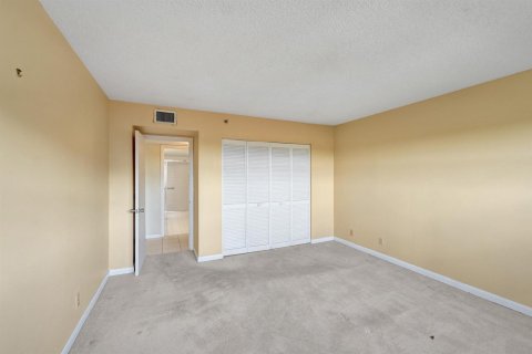 Condo in Fort Lauderdale, Florida, 3 bedrooms  № 2181974 - photo 24