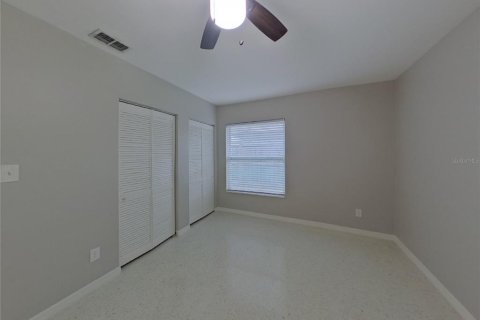 Casa en alquiler en Gulfport, Florida, 3 dormitorios, 158.31 m2 № 1911829 - foto 11