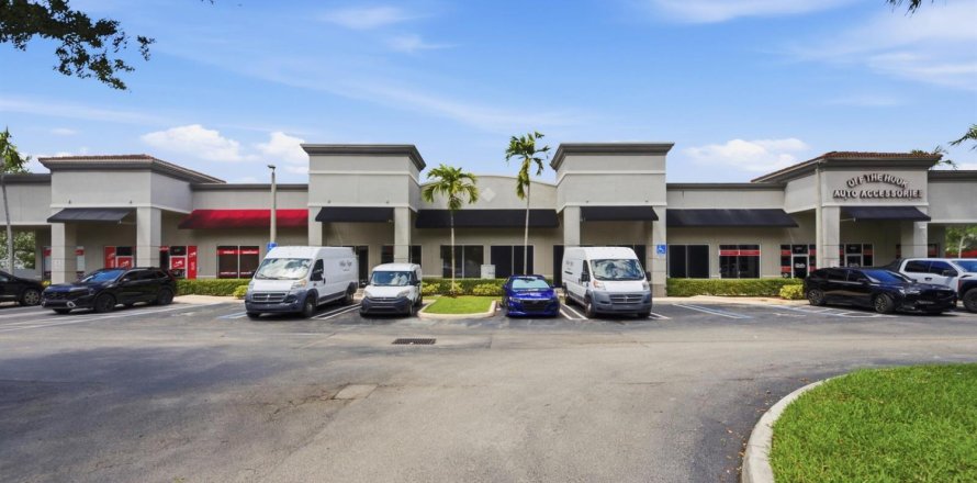 Immobilier commercial à Coral Springs, Floride № 2243272