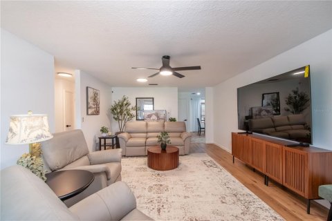 House in Ocala, Florida 2 bedrooms, 143.16 sq.m. № 1529335 - photo 10