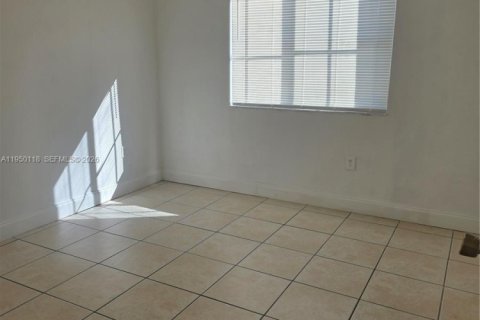 Снять в аренду кондоминиум в Хомстед, Флорида 2 спальни, 85.38м2, № 2005751 - фото 10