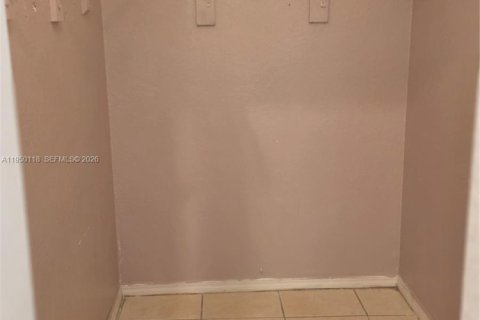 Снять в аренду кондоминиум в Хомстед, Флорида 2 спальни, 85.38м2, № 2005751 - фото 8