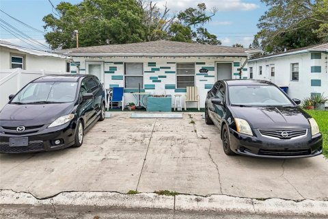 Duplex in Clearwater, Florida 4 bedrooms, 115.94 sq.m. № 2384137 - photo 17