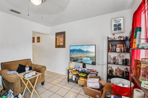 Duplex in Clearwater, Florida 4 bedrooms, 115.94 sq.m. № 2384137 - photo 11