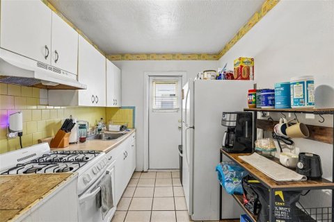 Duplex in Clearwater, Florida 4 bedrooms, 115.94 sq.m. № 2384137 - photo 3