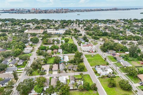Duplex in Clearwater, Florida 4 bedrooms, 115.94 sq.m. № 2384137 - photo 20