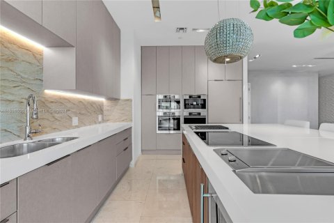 Купить кондоминиум в Майами, Флорида 5 спален, 335.19м2, № 2019294 - фото 26