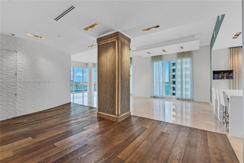 Купить кондоминиум в Майами, Флорида 5 спален, 335.19м2, № 2019294 - фото 12