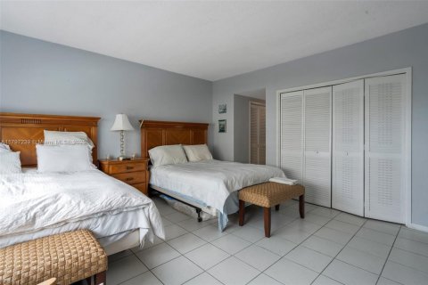 Condominio en venta en Miami Beach, Florida, 1 dormitorio, 89.19 m2 № 2014613 - foto 18