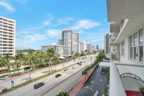 Condominio en venta en Miami Beach, Florida, 1 dormitorio, 89.19 m2 № 2014613 - foto 5