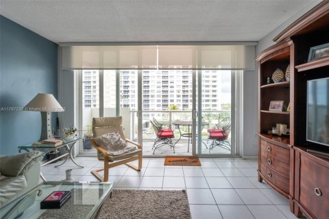 Condominio en venta en Miami Beach, Florida, 1 dormitorio, 89.19 m2 № 2014613 - foto 7