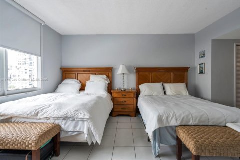 Condominio en venta en Miami Beach, Florida, 1 dormitorio, 89.19 m2 № 2014613 - foto 19
