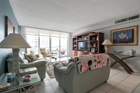 Condominio en venta en Miami Beach, Florida, 1 dormitorio, 89.19 m2 № 2014613 - foto 9