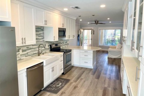 Copropriété à vendre à Clearwater, Floride: 2 chambres, 99.41 m2 № 1515975 - photo 3