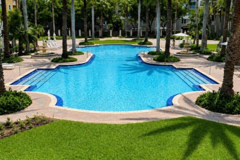 Copropriété à vendre à Miami Beach, Floride: 2 chambres, 107.3 m2 № 2086955 - photo 3