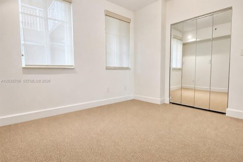 Copropriété à vendre à Miami Beach, Floride: 2 chambres, 107.3 m2 № 2086955 - photo 17