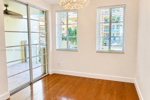 Copropriété à vendre à Miami Beach, Floride: 2 chambres, 107.3 m2 № 2086955 - photo 10