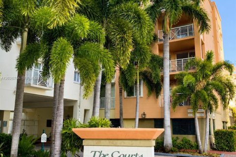 Copropriété à vendre à Miami Beach, Floride: 2 chambres, 107.3 m2 № 2086955 - photo 5