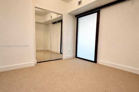Copropriété à vendre à Miami Beach, Floride: 2 chambres, 107.3 m2 № 2086955 - photo 18