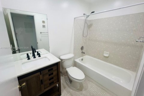 Condominio en alquiler en Tamarac, Florida, 2 dormitorios, 76.18 m2 № 2049449 - foto 19