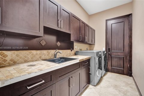 Villa ou maison à vendre à Weston, Floride: 7 chambres, 510.87 m2 № 2020052 - photo 26