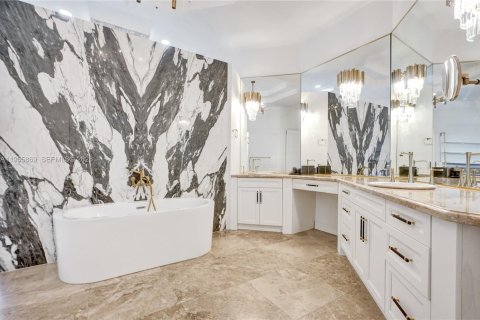 Villa ou maison à vendre à Weston, Floride: 7 chambres, 510.87 m2 № 2020052 - photo 17