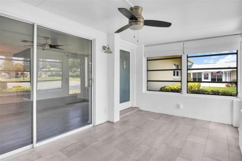 Condo in Palm Harbor, Florida, 2 bedrooms  № 2196570 - photo 5