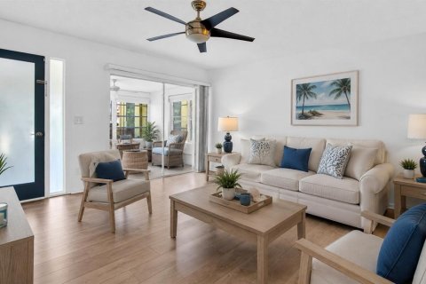Condo in Palm Harbor, Florida, 2 bedrooms  № 2196570 - photo 8